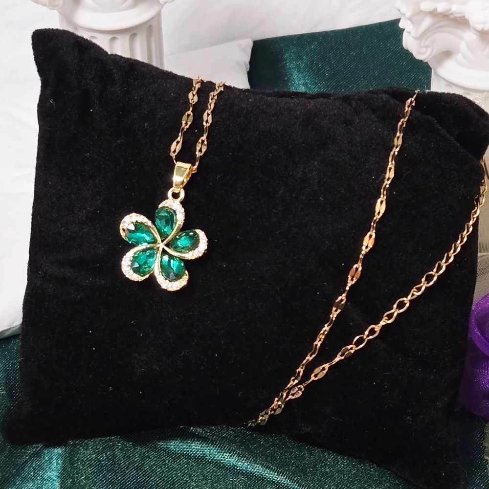 Emerald Green CZ Flower Necklace Gold Plated May Birthstone Floral Pendant Gift - Picture 8 of 9
